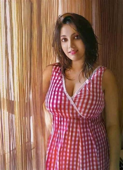 sexy bhabhi ke boobs|Bhabhi Porn Videos